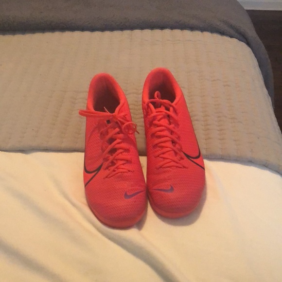 Nike Mercurial Running/Track Shoe! Super super lightweight and comfortable! - Picture 3 of 3